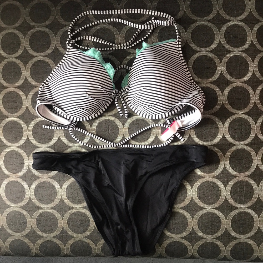 Victoria’s Secret bikini